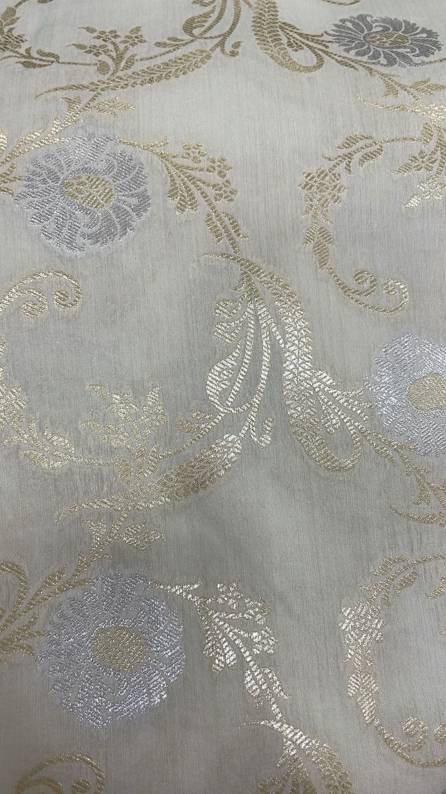 Munga Silk in rose,gold zari with jaal design