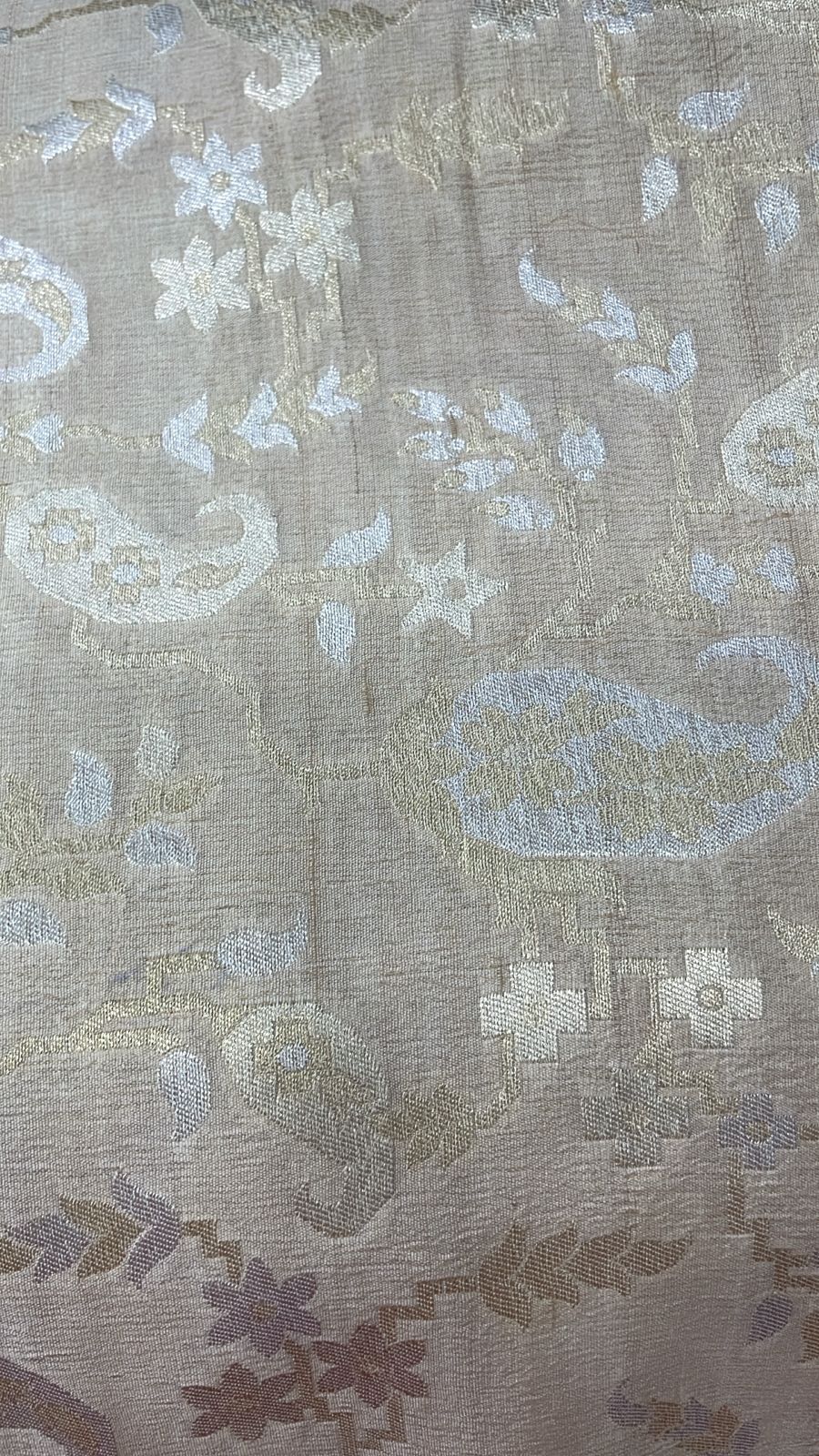 Munga Silk in rose,sliver zari with jaal design